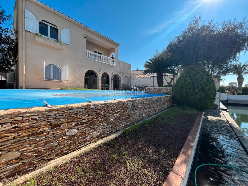 Foto 80146175-4a37-442c-b18c-f714a2190b7a. Casa en carrer llobregat casa en venta girona en Empuriabrava