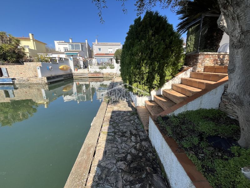 Foto 8a398c8e-6652-46aa-986d-2ee17b624935. Casa a carrer llobregat a Tordera - Fluvià - Llobregat Empuriabrava
