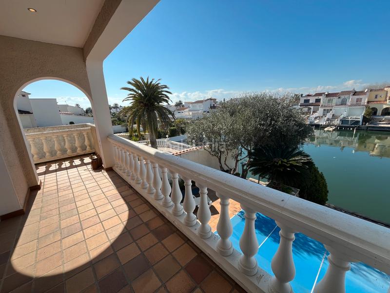 Foto 94778a6c-b443-4049-a773-27e18746f076. Casa en carrer llobregat casa en venta girona en Empuriabrava