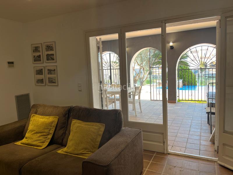 Foto 9a057224-cac2-4eca-bf89-697c41637e49. Casa en carrer llobregat casa en venta girona en Empuriabrava