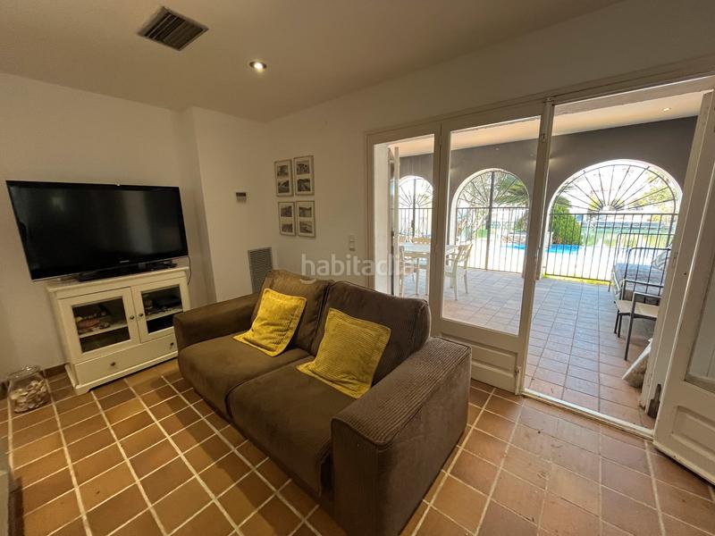 Foto 9ba6881d-49e2-4a26-a4bb-40178c7fd849. Casa en carrer llobregat casa en venta girona en Empuriabrava