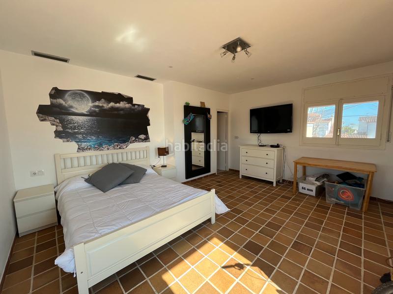 Foto b1eaa58a-e4a8-4c9d-8de6-fdf71e0ad59a. Casa en carrer llobregat casa en venta girona en Empuriabrava