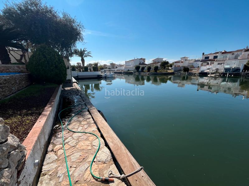 Foto d1fe6f2b-8467-4900-be13-882eeb6a89da. Casa en carrer llobregat casa en venta girona en Empuriabrava