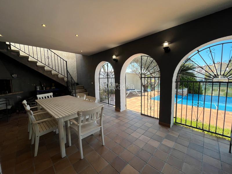 Foto fa88dc92-5883-4c26-8ec6-92792fcdf8cf. Casa en carrer llobregat casa en venta girona en Empuriabrava