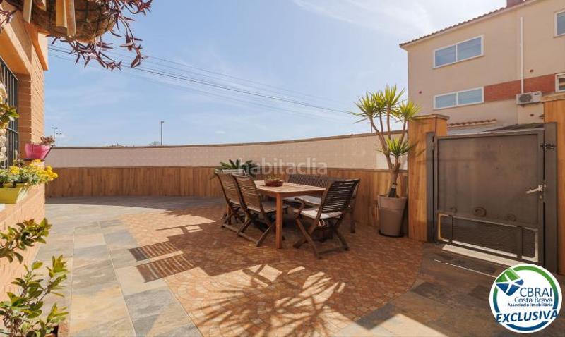 Foto eda74cbf-6db3-4a97-baea-efd0e91e165e. Casa en sector puigmal a 510 1 510 casa en venta girona en Empuriabrava