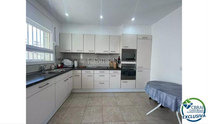 Foto 439653f3-c820-490c-8958-d6f1b26f63b7. Casa en sector montgri 310 310 casa en venta girona en Empuriabrava