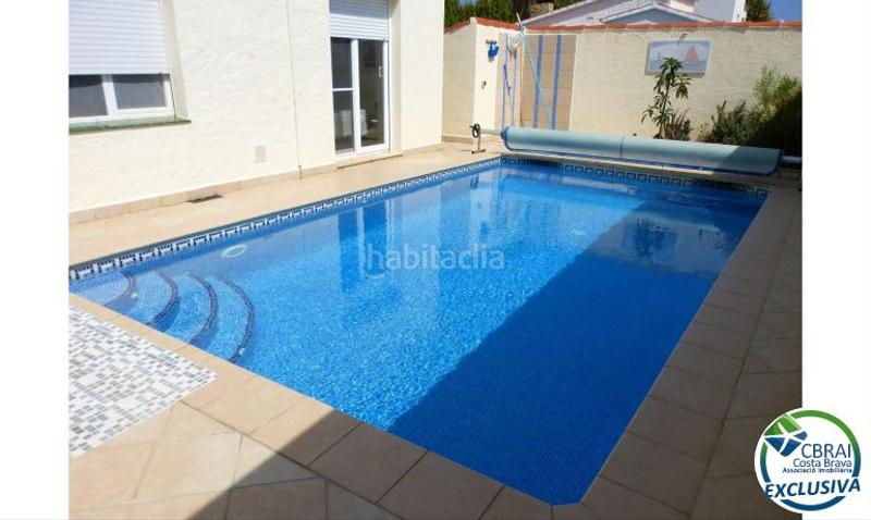 Foto b0e627f5-afb4-4149-a1c0-f66bbcf1cd14. Casa en sector montgri 310 310 casa en venta girona en Empuriabrava