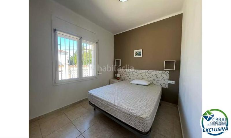 Foto d64688c1-ea83-4881-9841-01aa98a55d39. Casa en sector montgri 310 310 casa en venta girona en Empuriabrava