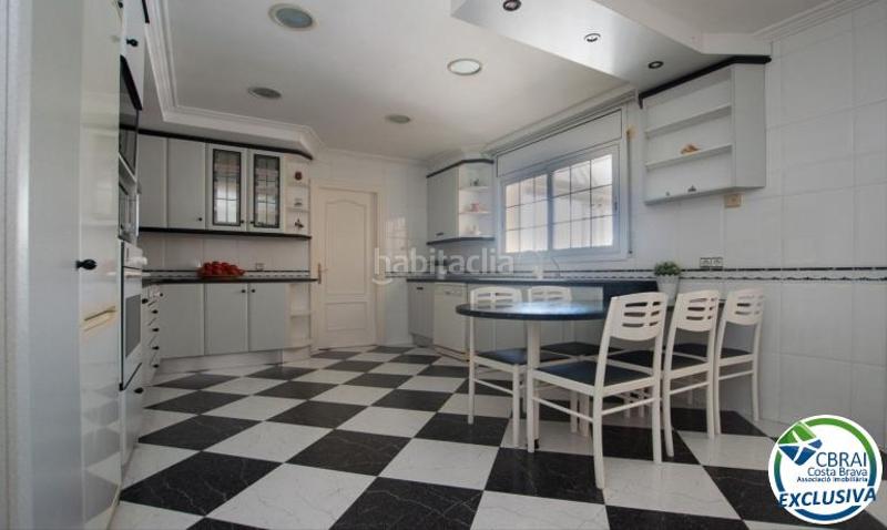Foto 832fd441-4723-41ea-800d-d3878adcd7aa. Casa en carrer puigmal 24 24 casa en venta girona en Roses
