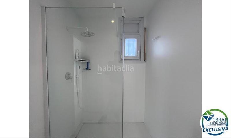 Foto 29b27668-0d82-4d1f-8b2c-ea073a03d176. Casa en sector falconera 35 35 casa en venta girona en Empuriabrava