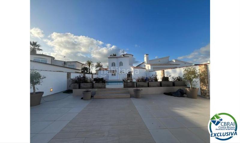 Foto 562b6b7e-b0f5-4c47-802b-0e04dec69cd5. Casa en sector falconera 35 35 casa en venta girona en Empuriabrava