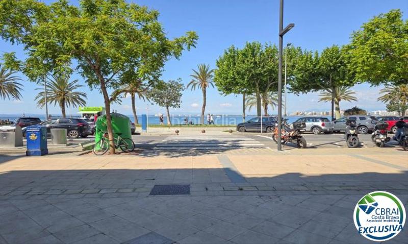 Foto b8516792-8349-4c33-a5fd-0306f1d89431. Apartamento en avenida de rhode 129 1 1 129 apartamento en venta girona en Roses