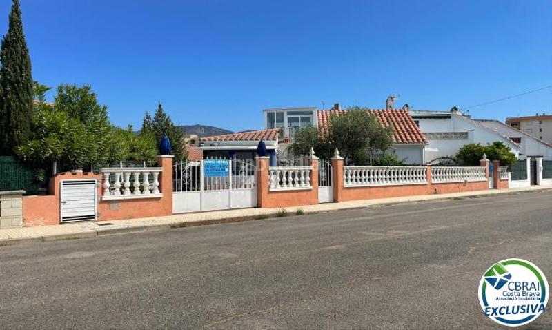 Foto bc6485fb-db5d-4646-8d8b-2c915aeeafb4. Casa en calle cala dâ´or 9 9 casa en venta en roses girona en Palau-saverdera