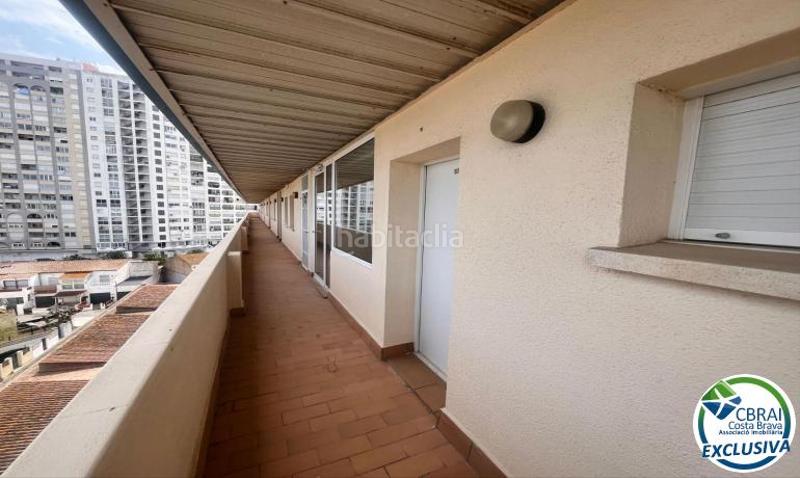 Foto 6b4b3c5c-b4d4-4627-bac3-1b97ead55e40. Apartamento en calle muga a 6 13 0 apartamento en venta girona en Empuriabrava