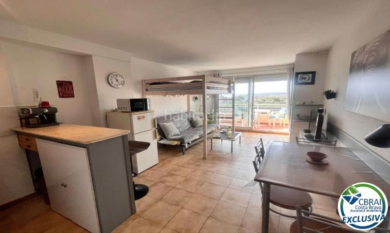 Foto bd1faac1-daa8-48ef-84d1-6700647d6fb3. Apartamento en calle muga a 6 13 0 apartamento en venta girona en Empuriabrava