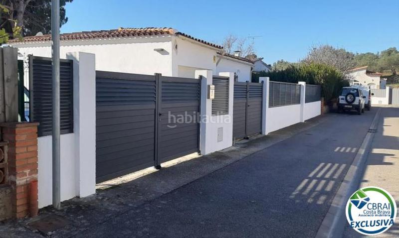 Foto 1c961fe3-3294-434e-9bb0-50c99fff356e. Casa en calle baix camp 4 4 casa en venta girona en Roses