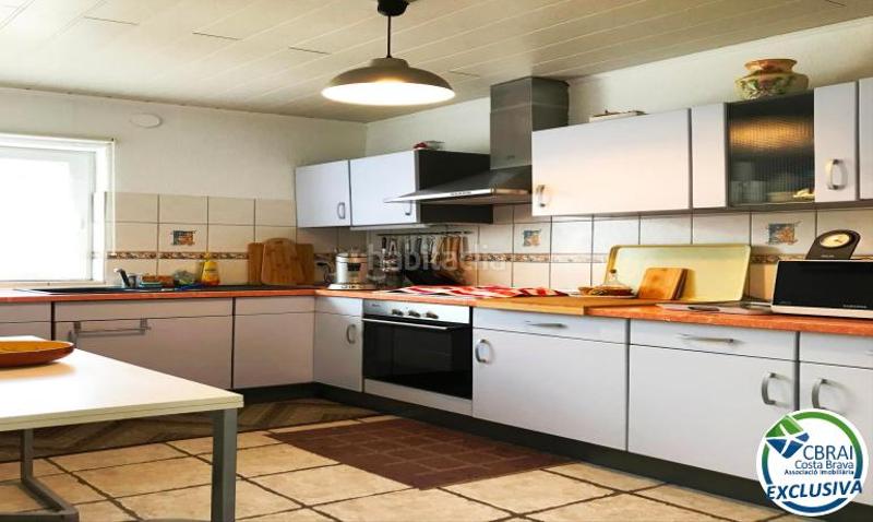 Foto f0ad72bf-f8ca-4714-90c6-675d62ca44f8. Casa en calle baix camp 4 4 casa en venta girona en Roses