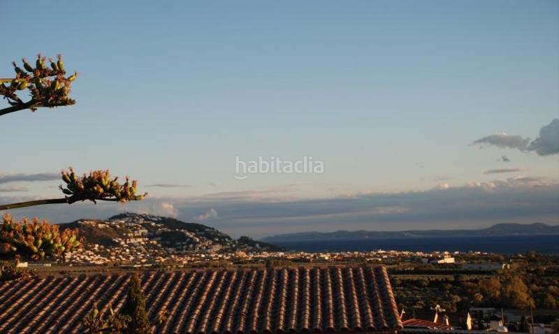 Foto 488c138d-8dae-4479-a370-92b11b57310c. Casa en calle castella 5 5 casa en venta girona en Roses