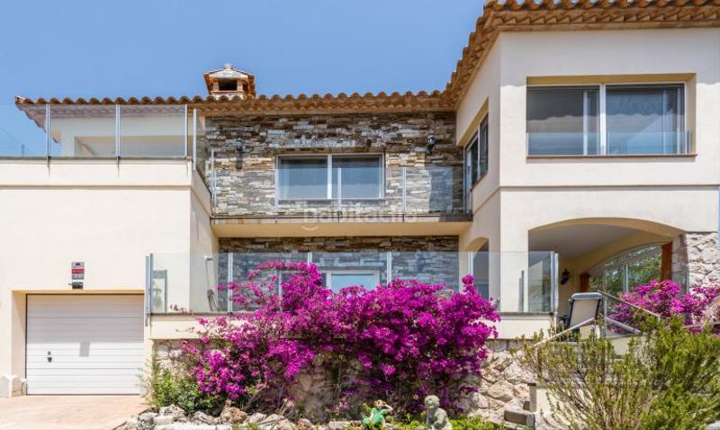 Foto b15c4239-29c4-4d59-b491-9712b29875c6. Casa en calle castella 5 5 casa en venta girona en Roses