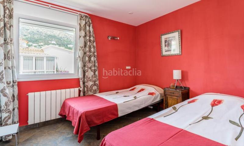 Foto f66f2d21-343c-45f9-a217-1f9d44d2ba35. Casa en calle castella 5 5 casa en venta girona en Roses
