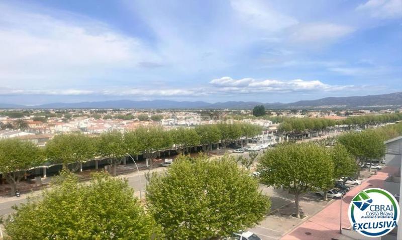 Foto 08842de7-0548-4031-a4c8-dbe621d3bb4b. Apartamento en calle muga a 4 2 0 apartamento en venta girona en Empuriabrava