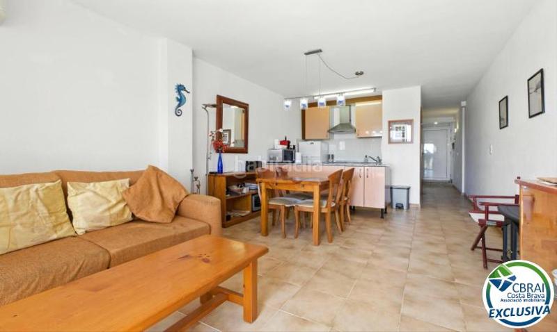 Foto 0aa9a059-6fb0-47bf-bf2b-59ee0b45ba46. Apartamento en calle muga a 4 2 0 apartamento en venta girona en Empuriabrava