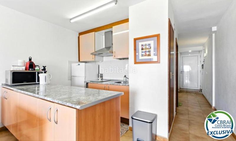 Foto b93496f2-db03-42a0-8655-fe45dce132a2. Apartamento en calle muga a 4 2 0 apartamento en venta girona en Empuriabrava