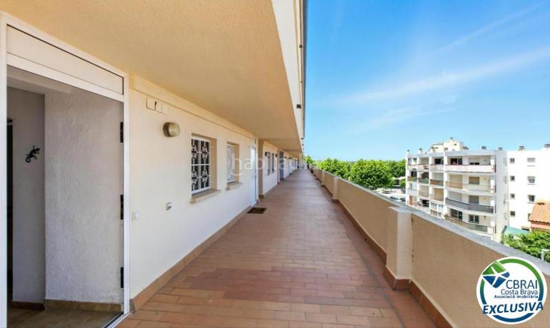 Foto fd0a1899-e069-4a0a-9dd2-17515f94d3cc. Apartamento en calle muga a 4 2 0 apartamento en venta girona en Empuriabrava
