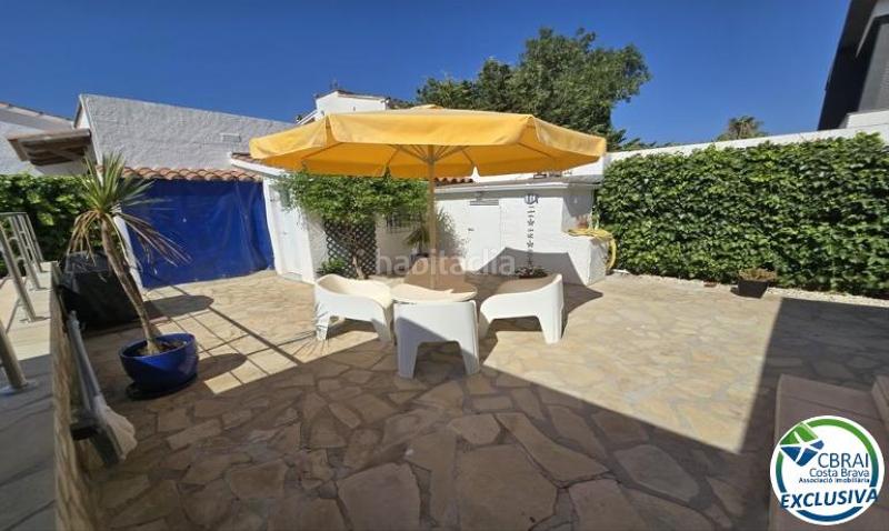 Foto 0d0b08b5-9419-42d2-be93-8da55ac9cd4d. Casa en carrer montseny 82 82 casa en venta girona en Empuriabrava