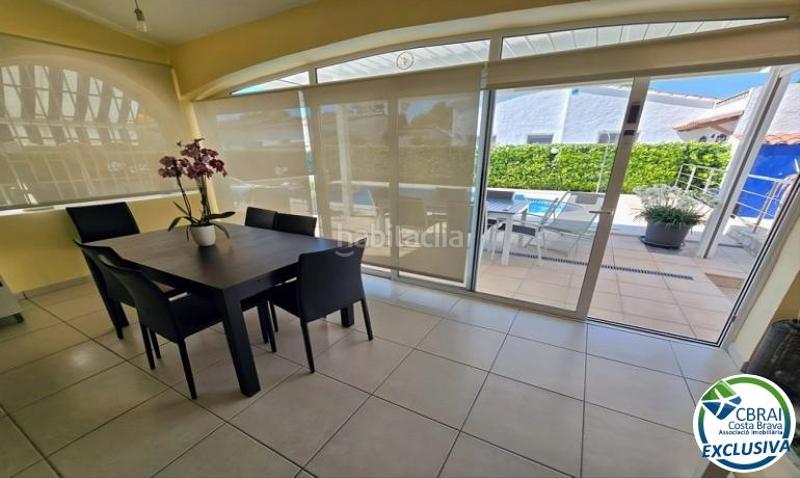 Foto 8563db55-f9d9-4f23-aefa-7b17e93a161d. Casa en carrer montseny 82 82 casa en venta girona en Empuriabrava