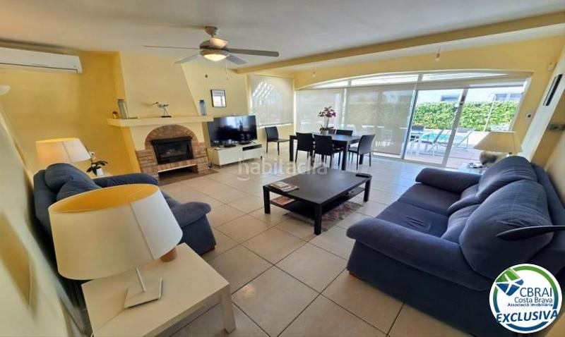 Foto f6e54f52-a46a-4344-809b-80be113910a5. Casa en carrer montseny 82 82 casa en venta girona en Empuriabrava