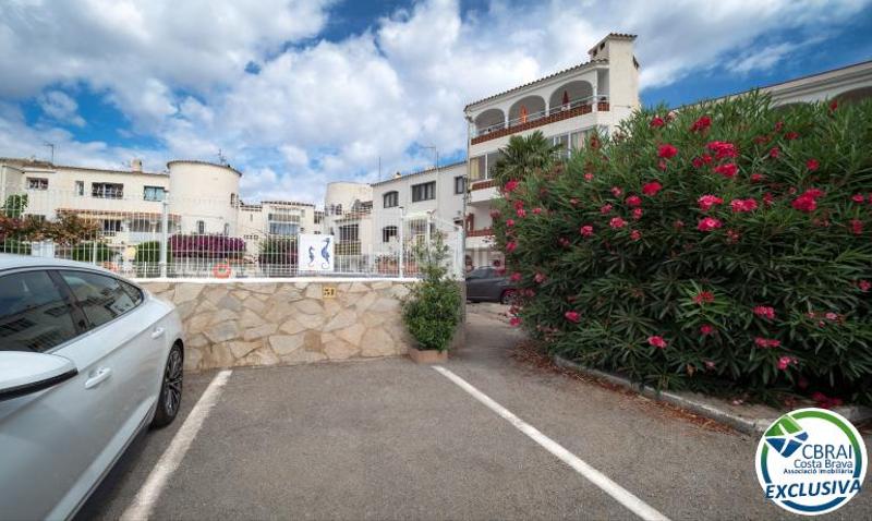 Foto c30e3497-4141-4551-a070-2a649feb8753. Apartamento en calle poblat tipic/las chabolas 3 0 1 3 apartamento en venta girona en Empuriabrava