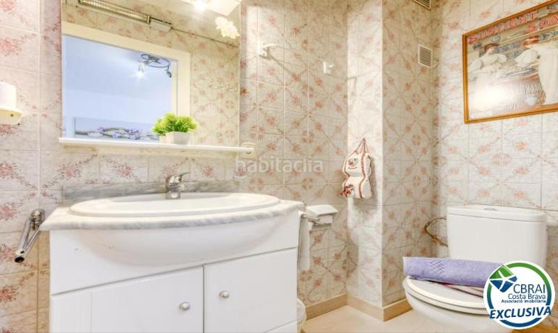 Foto f69d9d17-3cc3-4353-83b0-180753e0df59. Casa en calle ramon llull 21 21 casa en venta girona en Roses
