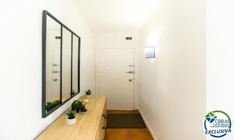 Foto bea95405-ecee-4825-83c5-d937f1ec9cc3. Apartamento en carrer sant mori 7 0 13 7 apartamento en venta girona en Empuriabrava