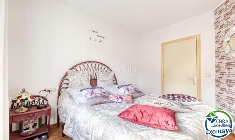 Foto 4afbf039-8f8e-4c07-bafe-16c4ef5bca79. Apartamento en calle cap norfeu 60 1 5 60 apartamento en venta girona en Roses