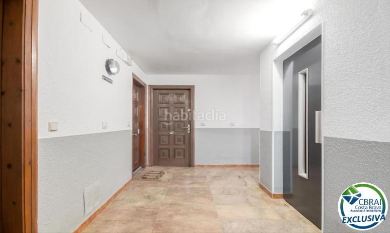 Foto 87e4ac5d-fc3d-4eb7-9b8c-567857bfb2c7. Apartamento en calle cap norfeu 60 1 5 60 apartamento en venta girona en Roses