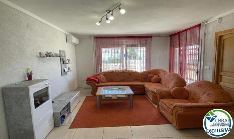 Foto 6e7fb0bd-2fe6-4fcb-b394-15f2552e9457. Casa en carrer cala dâ´or 1 1 casa en venta girona en Roses