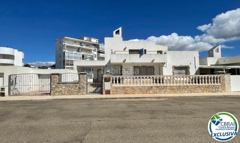 Foto 869fabae-48a0-4020-80df-9ef83b43d99c. Casa en carrer cala dâ´or 1 1 casa en venta girona en Roses