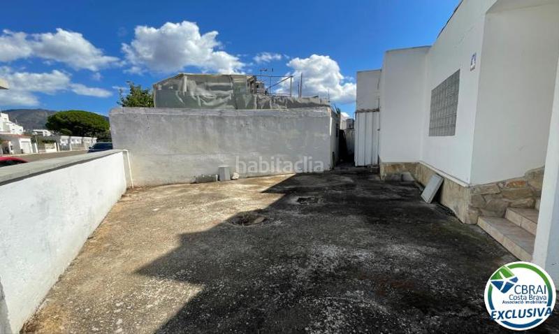 Foto b84ee8ee-ec41-402b-9e6a-0b2972af2da1. Casa en carrer cala dâ´or 1 1 casa en venta girona en Roses