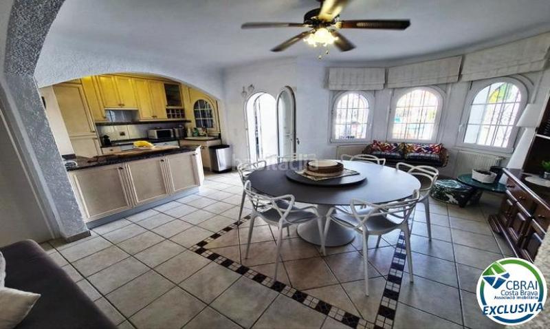 Foto 5c7f7bc0-760c-4c58-b2bd-429c0ad707cb. Casa a carrer port argonautes 5 5 a Port Grec - Port Moxó Empuriabrava