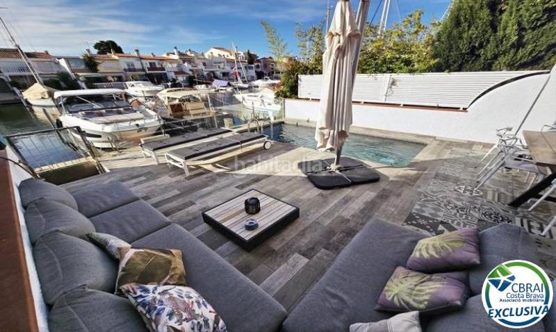 Foto 95695577-8eb9-4e3f-b1fc-c4b803cc7658. Casa a carrer port argonautes 5 5 a Port Grec - Port Moxó Empuriabrava