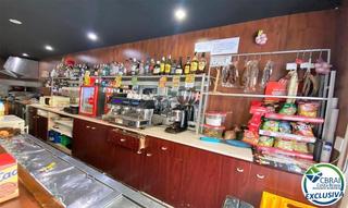 Local commercial à Carrer ulla 7 7. Local comercial en venta en fontanilles girona