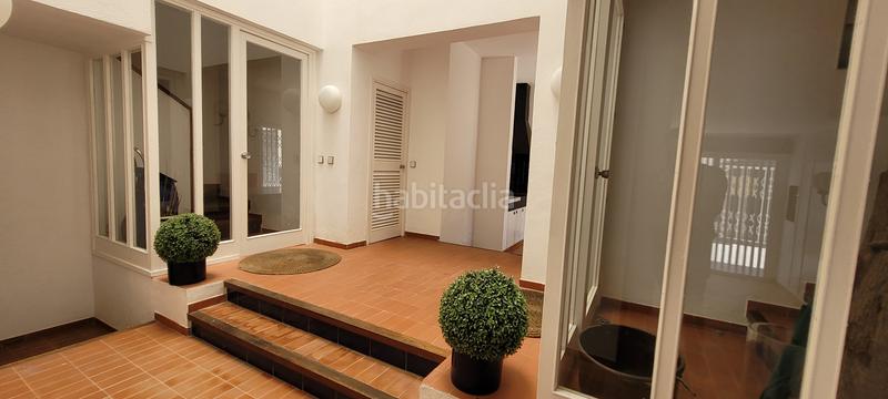 Foto 180193af-1b36-4a73-b8af-f5c19cc50d2b. Edifici a carrer de joan badosa i compte 37 37 a Roses