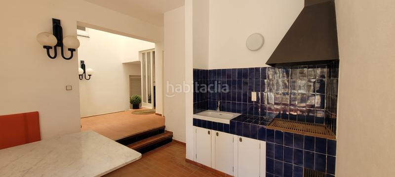 Foto 483309df-4128-44e3-b430-be0f3971ee1e. Edifici a carrer de joan badosa i compte 37 37 a Roses