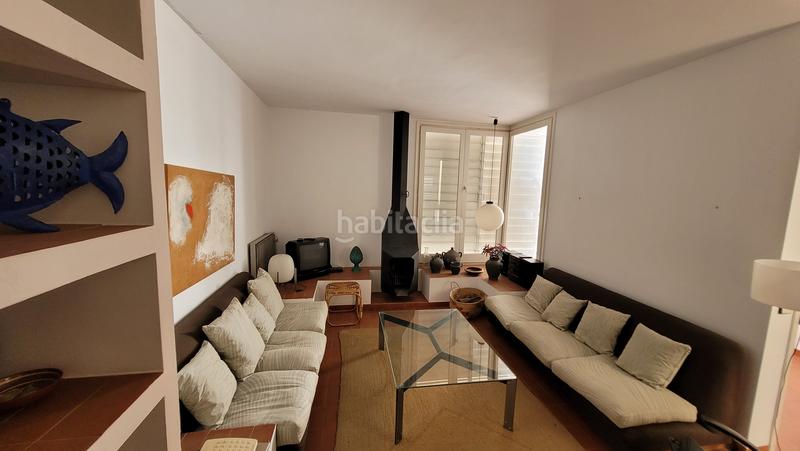 Foto e827b75e-4599-4054-9366-284086a136aa. Edifici a carrer de joan badosa i compte 37 37 a Roses