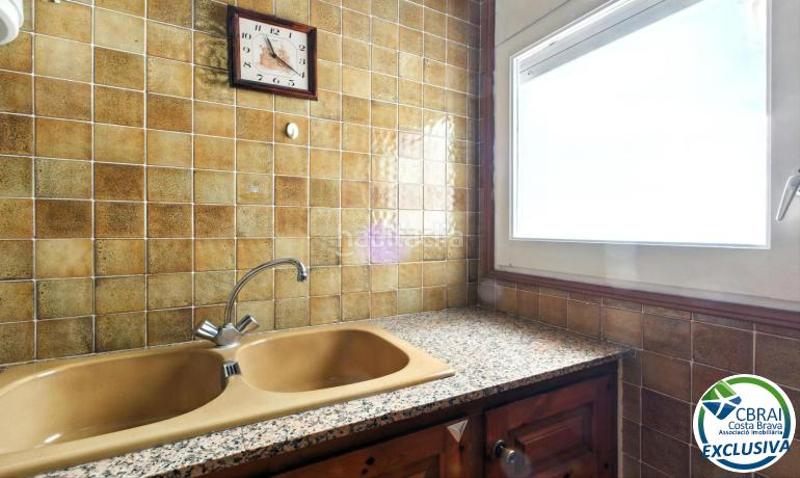 Foto 7399d649-3df7-4750-93c2-6fdab888f6ec. Apartament a calle joan margarit 28 2 b 28 a Puig Rom-Canyelles-Almadrava Roses