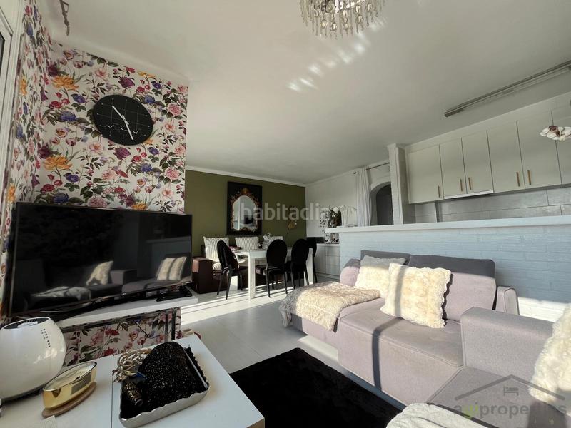 Foto 567b3ee8-654c-4ef0-8ceb-2c06249d0096. Appartement in calle joan lluis vives 10 in Puig Rom-Canyelles-Almadrava Roses
