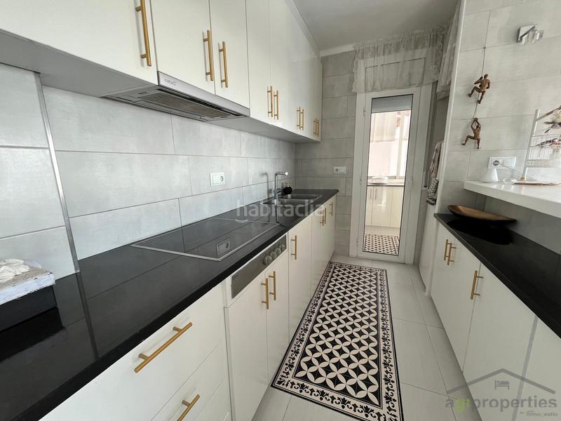 Foto 5e9dc4d0-89d9-4538-9053-d2794def515e. Appartement in calle joan lluis vives 10 in Puig Rom-Canyelles-Almadrava Roses