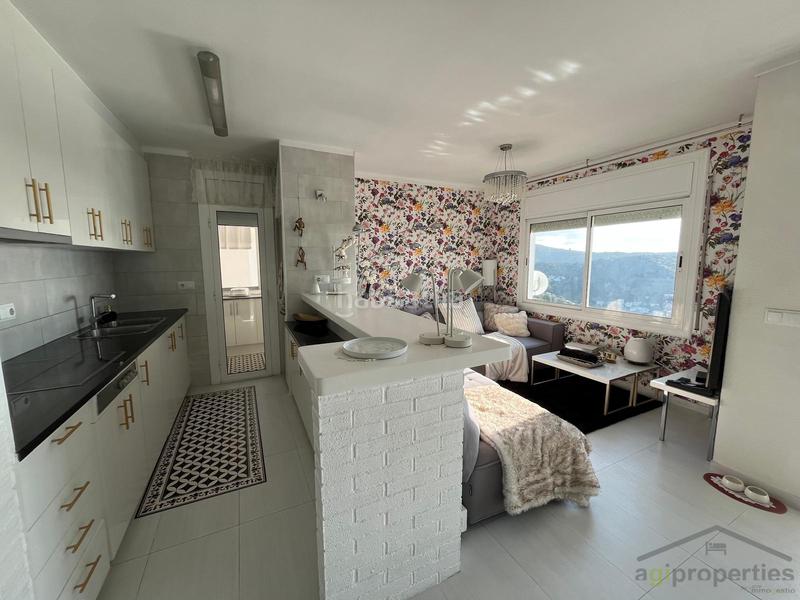 Foto 64c69d96-de0d-4bef-8119-caea774337d4. Appartement in calle joan lluis vives 10 in Puig Rom-Canyelles-Almadrava Roses