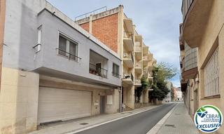 Appartement  Carrer madrid 17 1 2 17. Apartamento en venta en roses girona